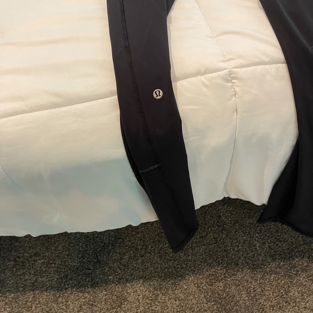 Black leggings with crunch buttoms and butt